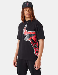 Camiseta New Era Large Team Logo Bulls Negro