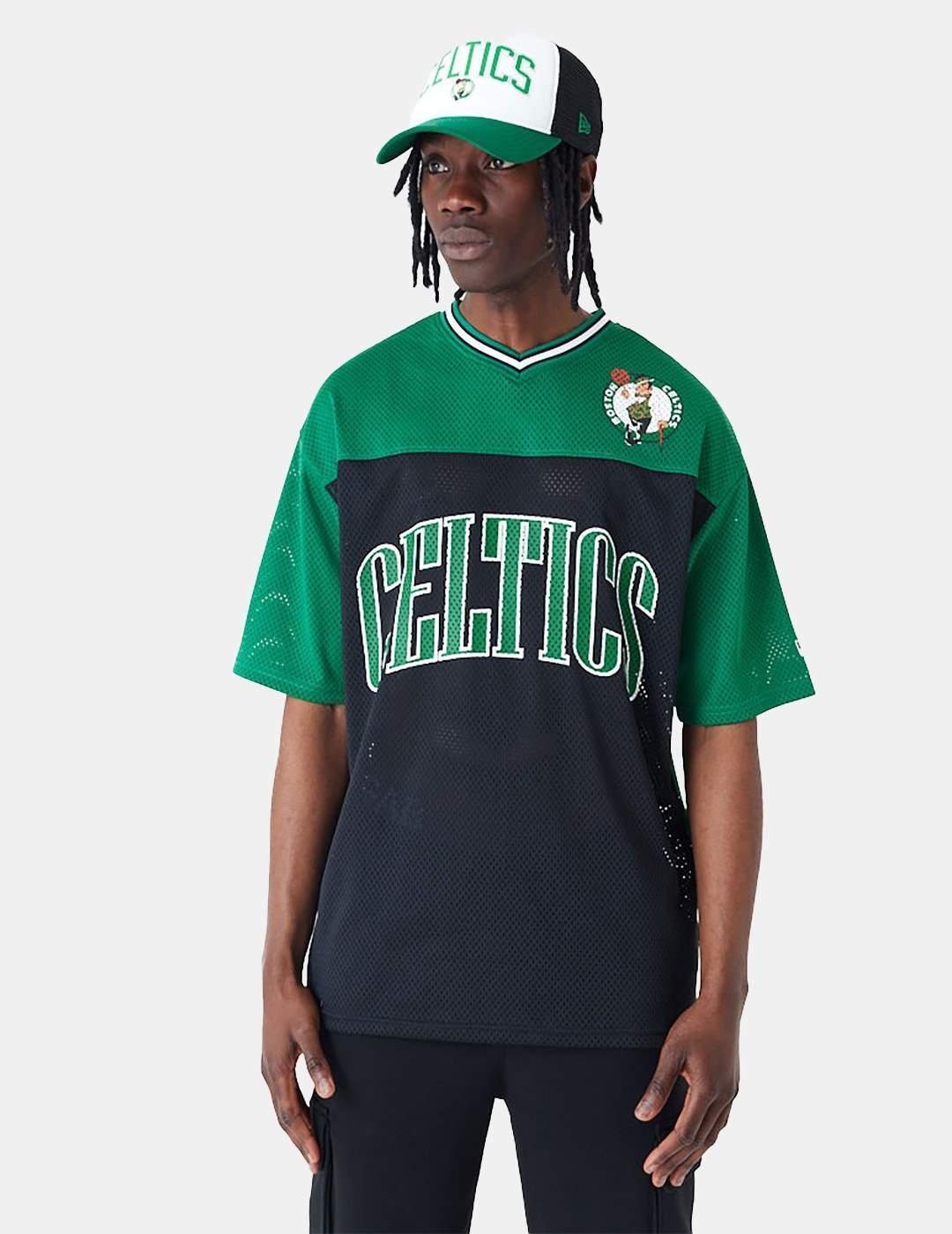 Camiseta New Era NBA Celtics Mesh Oversize Arch Graphic