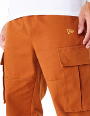 Pantalones New Era Cargo Marrón